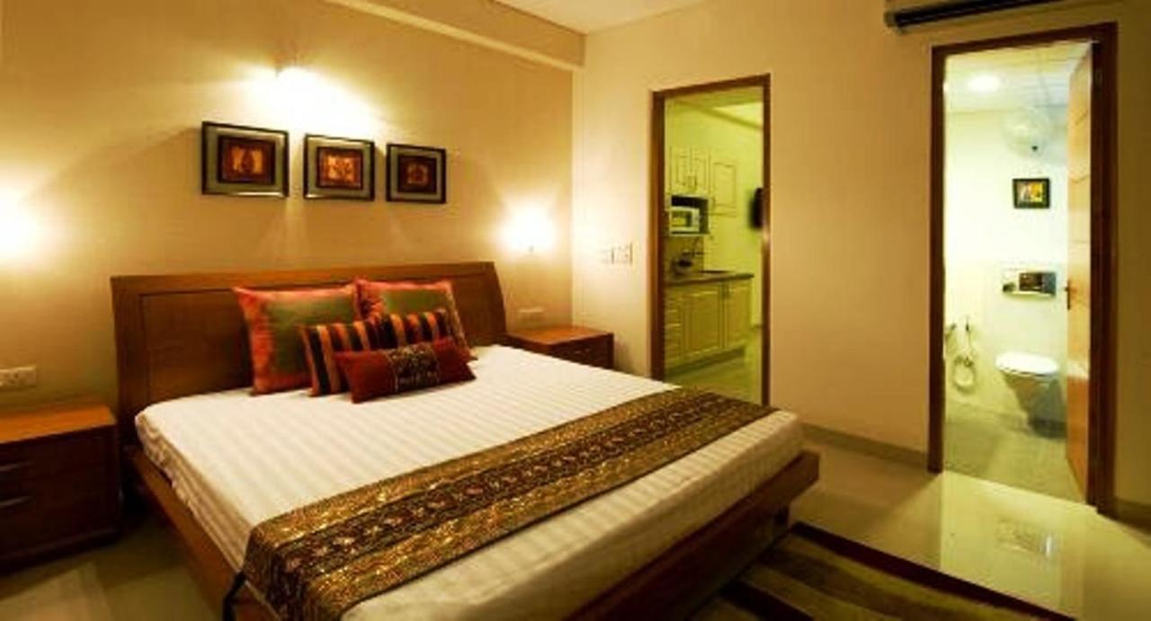 Hotel Inn Noida Zewnętrze zdjęcie